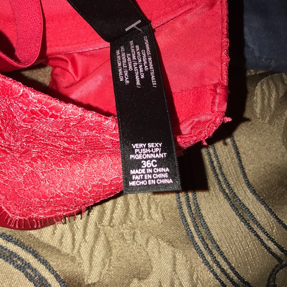 Victoria Secret Bra - Picture 4 of 4